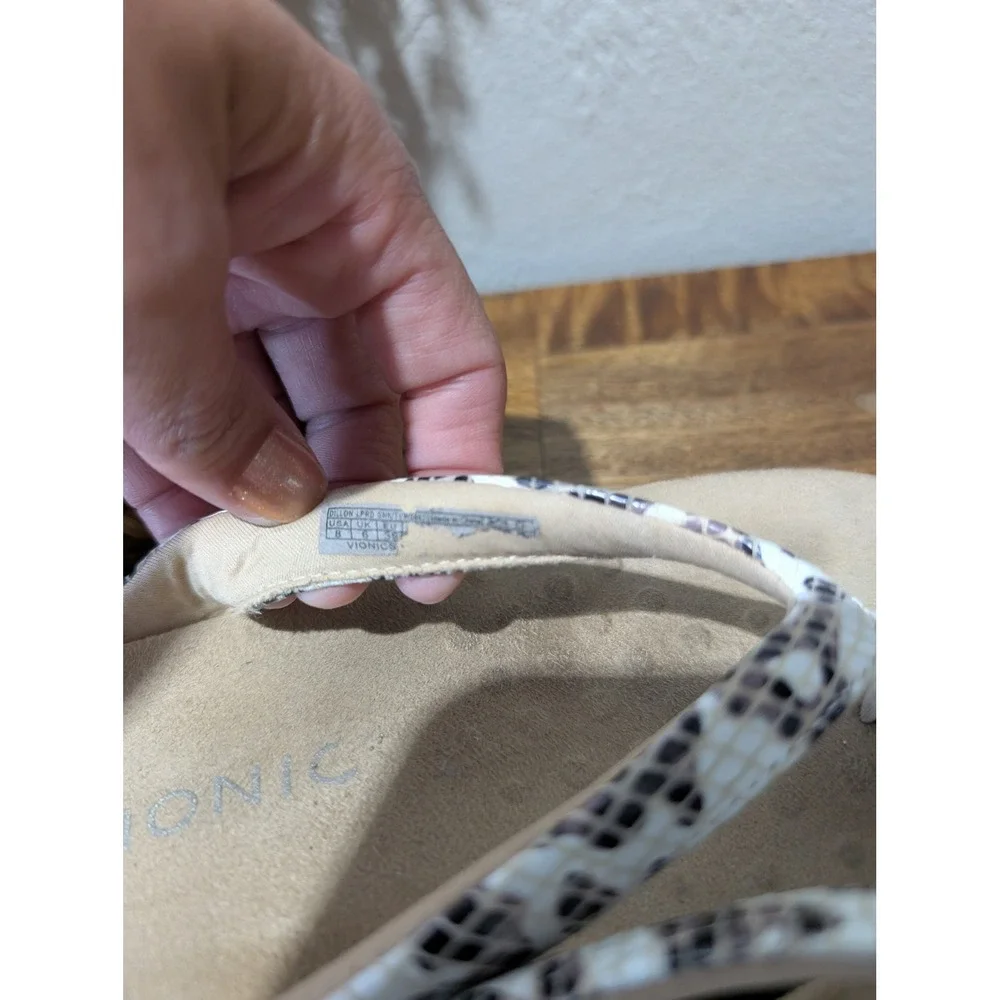 Vionic‎ Dillon Women's Sandal size 8